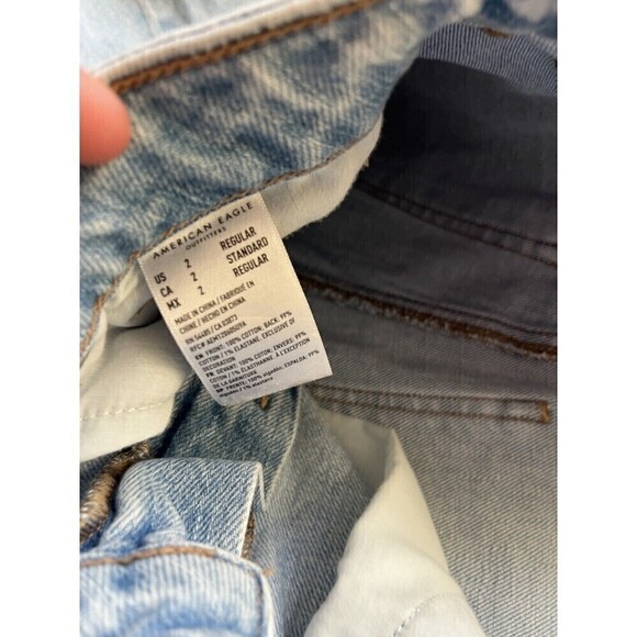 American Eagle Womens Light Wash Mom Jean Size 2 - Picture 4 of 8